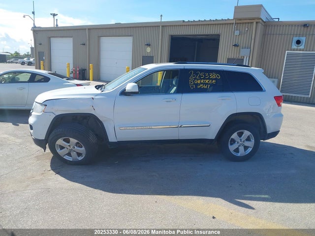 Продаж на аукціоні авто 2013 Jeep Grand Cherokee Laredo, vin: 1C4RJFAG3DC615617, номер лоту: 20253330