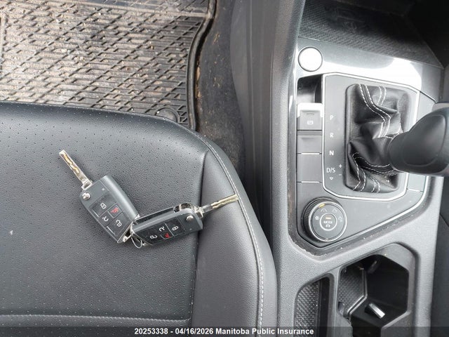 3VV2B7AX4MM056387 Volkswagen Tiguan Comfortline 2.0 Tsi