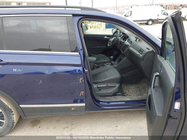 3VV2B7AX4MM056387 Volkswagen Tiguan Comfortline 2.0 Tsi