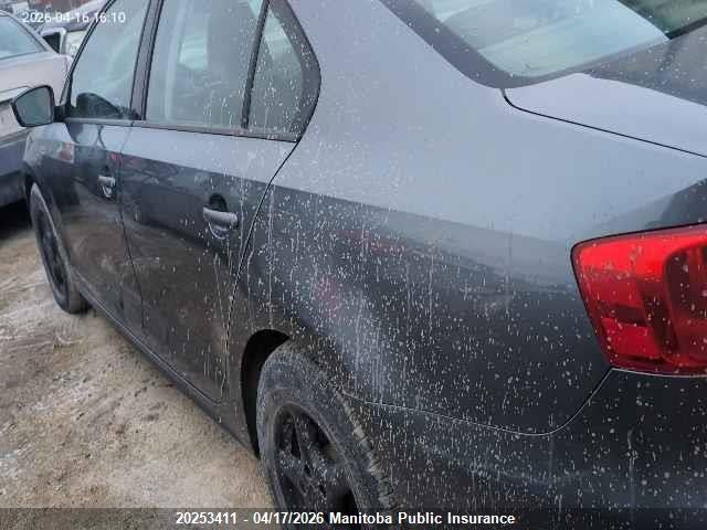 20253411 :رقم المزاد ، 3VW2K7AJ0DM350795 vin ، 2013 Volkswagen Jetta 2.0 مزاد بيع