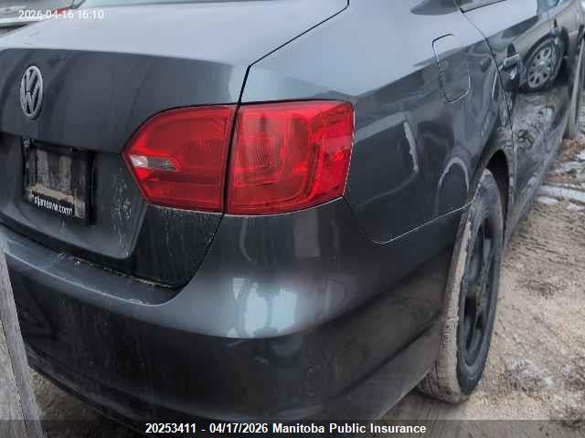 20253411 :رقم المزاد ، 3VW2K7AJ0DM350795 vin ، 2013 Volkswagen Jetta 2.0 مزاد بيع