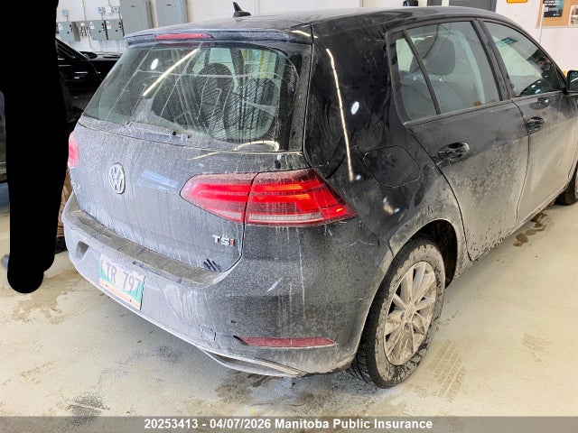3VWG17AU0JM255992 Volkswagen Golf 1.8 Tsi