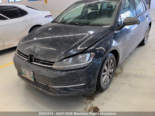 3VWG17AU0JM255992 Volkswagen Golf 1.8 Tsi