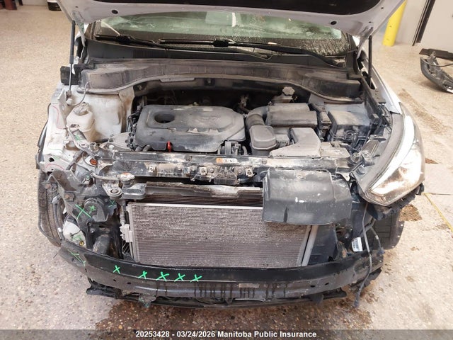 5XYZUDLB0JG548026 Hyundai SANTA FE SPORT