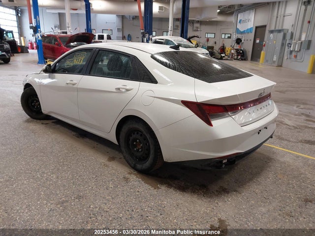 KMHLM4AG1PU603056 Hyundai Elantra Essential