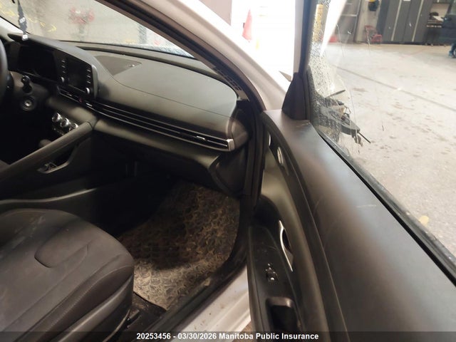 KMHLM4AG1PU603056 Hyundai Elantra Essential