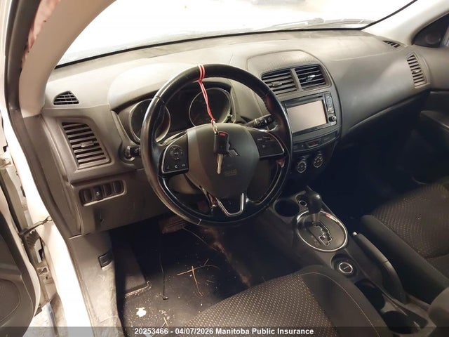 JA4AJ3AUXGZ607009 Mitsubishi RVR SE