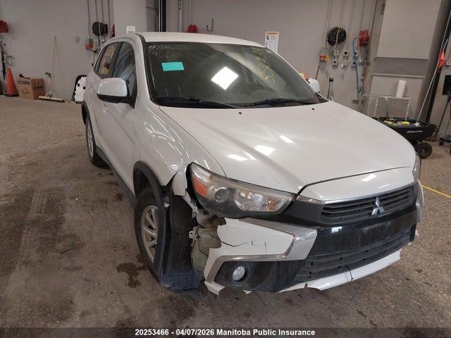 JA4AJ3AUXGZ607009 Mitsubishi RVR SE