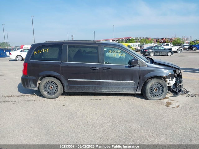2014 Chrysler Town & Country Touring მანქანა იყიდება აუქციონზე, vin: 2C4RC1BG2ER351195, აუქციონის ნომერი: 20253507