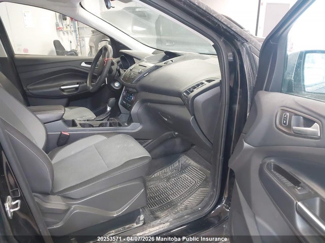 1FMCU0G98HUB63999 Ford ESCAPE SE