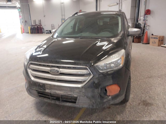 1FMCU0G98HUB63999 Ford ESCAPE SE