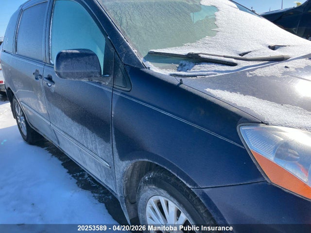 2007 Toyota Sienna Xle Limited V6 მანქანა იყიდება აუქციონზე, vin: 5TDBK22C27S004399, აუქციონის ნომერი: 20253589