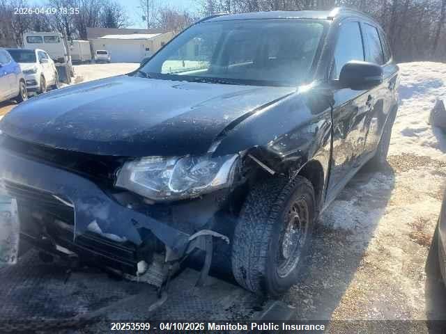 JA4JZ3AX0EZ601672 Mitsubishi Outlander Se