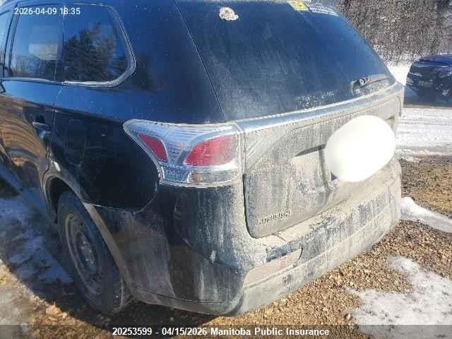 JA4JZ3AX0EZ601672 Mitsubishi Outlander Se