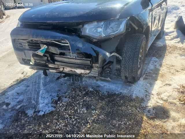JA4JZ3AX0EZ601672 Mitsubishi Outlander Se
