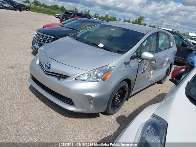 Toyota PRIUS V 2014 JTDZN3EUXEJ003222 Image 2