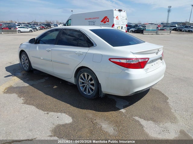 20253631 :رقم المزاد ، 4T1BF1FKXFU923721 vin ، 2015 Toyota Camry Xle مزاد بيع