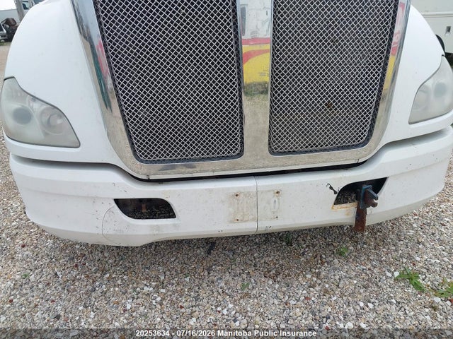 Kenworth T680 2018 1XKYDP9X0JJ994357 Image 18