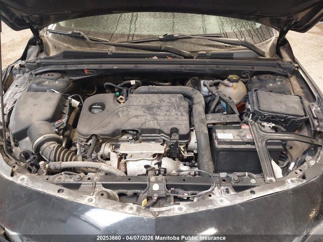 1G1ZD5ST1JF250421 Chevrolet MALIBU LT