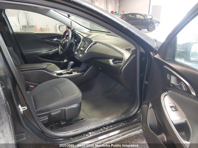 1G1ZD5ST1JF250421 Chevrolet MALIBU LT