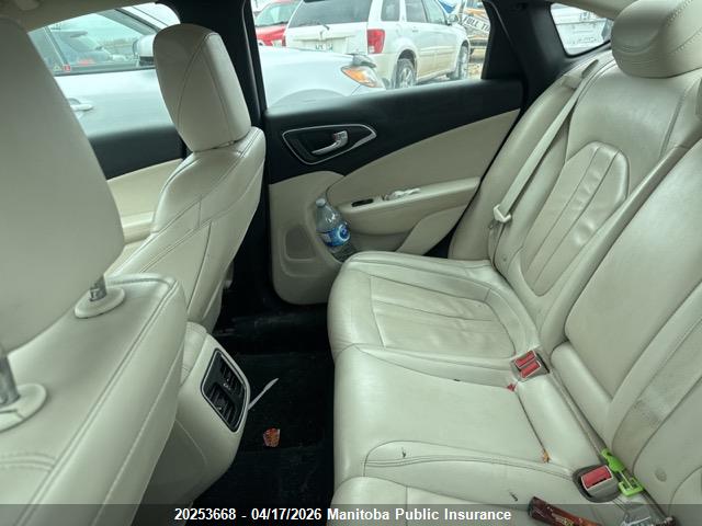 Chrysler 200 C 2016 1C3CCCCB7GN151485 Image 8