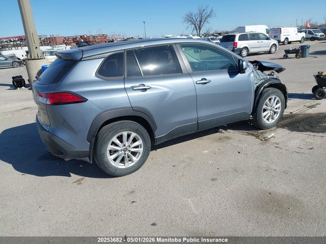 2022 Toyota Corolla Cross Le მანქანა იყიდება აუქციონზე, vin: 7MUCAABG3NV036902, აუქციონის ნომერი: 20253682