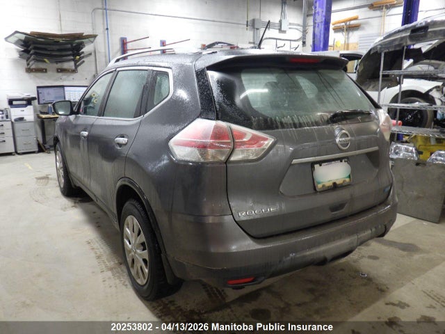 20253802 :رقم المزاد ، 5N1AT2MT7FC830425 vin ، 2015 Nissan Rogue S مزاد بيع