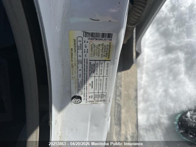 1FADP3K29HL207189 Ford FOCUS SE