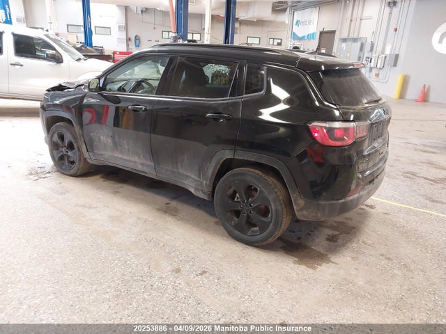 3C4NJDBB3JT398186 Jeep Compass North
