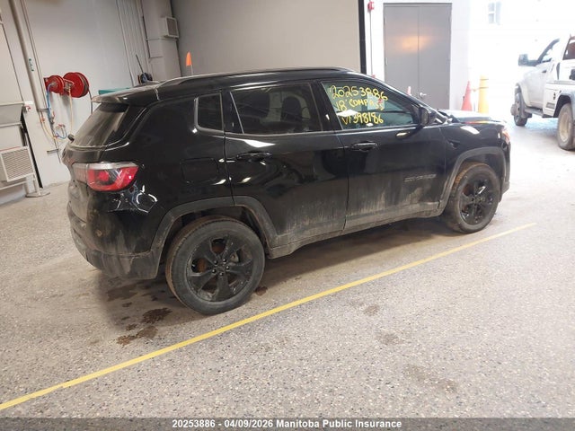 3C4NJDBB3JT398186 Jeep Compass North