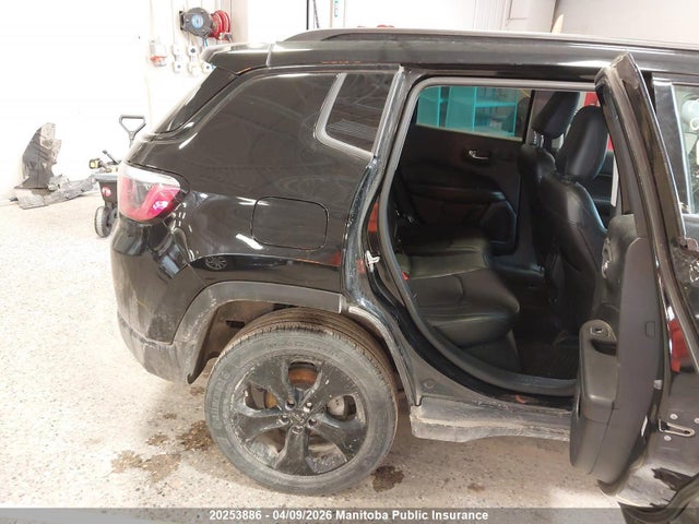 3C4NJDBB3JT398186 Jeep Compass North