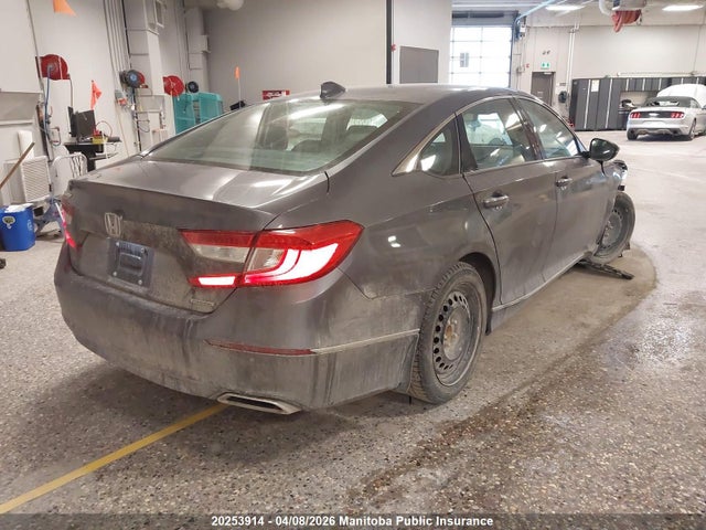 1HGCV1F99JA802604 Honda Accord Touring