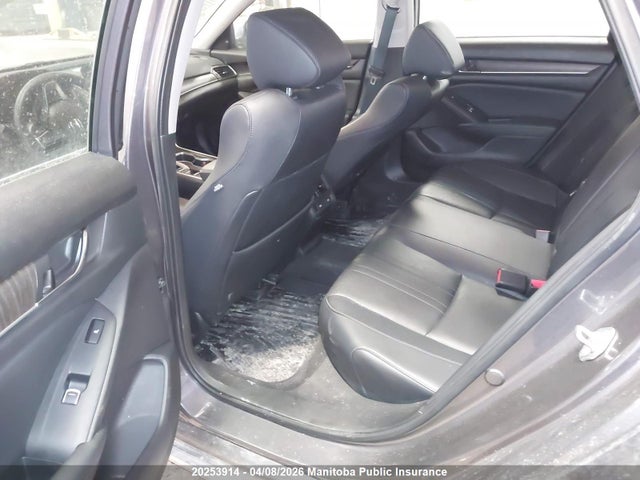 1HGCV1F99JA802604 Honda Accord Touring