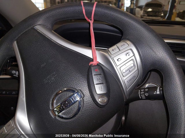 20253939 :رقم المزاد ، 5N1AT2MVXGC855144 vin ، 2016 Nissan Rogue Sv مزاد بيع
