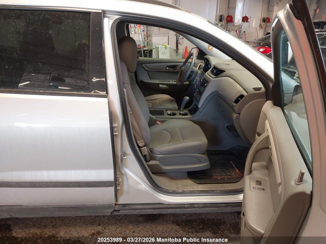 Продаж на аукціоні авто 2017 Chevrolet Traverse Ls, vin: 1GNKRFED8HJ346579, номер лоту: 20253989