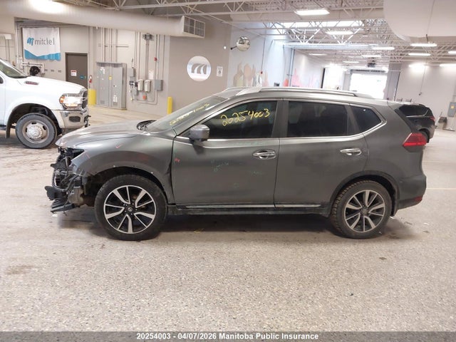 5N1AT2MV1HC849895 Nissan Rogue Sl