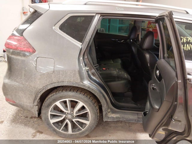 5N1AT2MV1HC849895 Nissan Rogue Sl