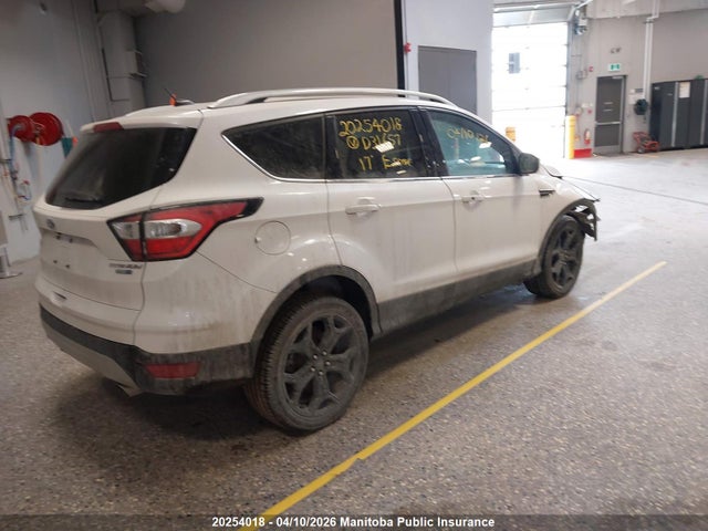 1FMCU9J93HUD31657 Ford Escape Titanium