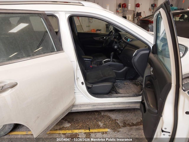 5N1AT2MT7EC840032 Nissan ROGUE S