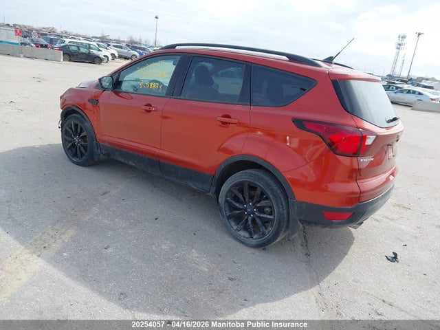 20254057 :رقم المزاد ، 1FMCU9GD1KUC58873 vin ، 2019 Ford Escape Se مزاد بيع