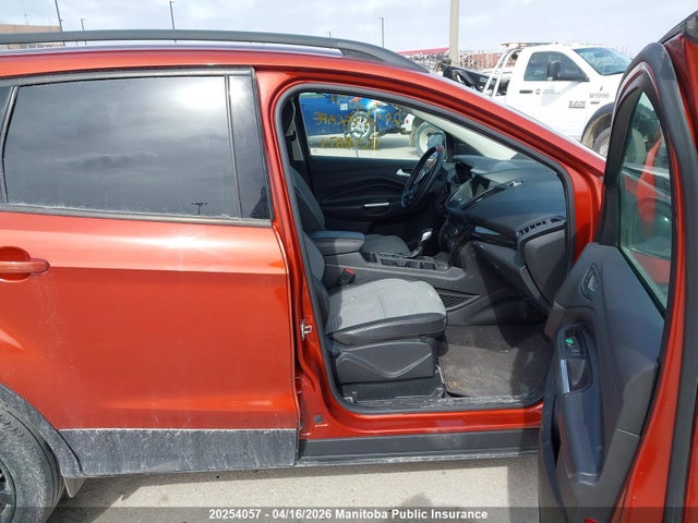 20254057 :رقم المزاد ، 1FMCU9GD1KUC58873 vin ، 2019 Ford Escape Se مزاد بيع