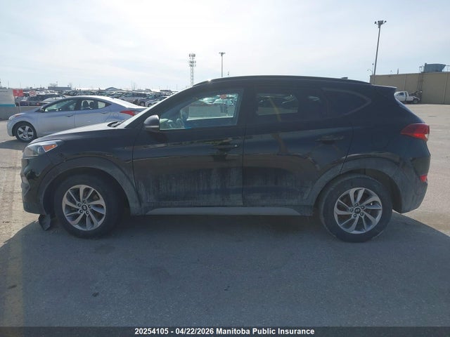 KM8J3CA48JU727973 Hyundai Tucson
