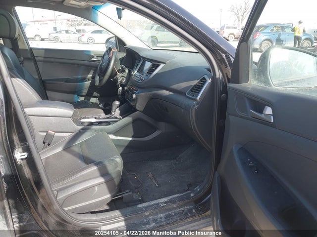 KM8J3CA48JU727973 Hyundai Tucson