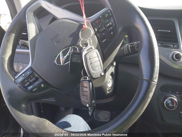 KM8J3CA48JU727973 Hyundai Tucson