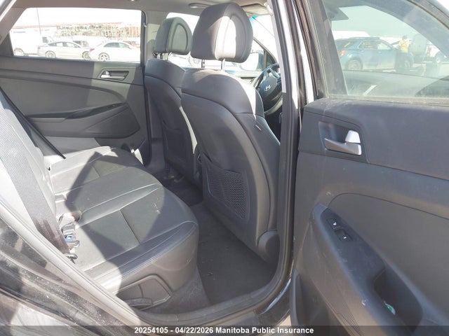 KM8J3CA48JU727973 Hyundai Tucson
