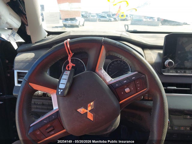 JA4J4VA86RZ635138 Mitsubishi Outlander Se