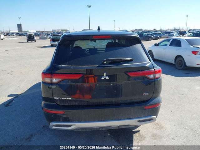 JA4J4VA86RZ635138 Mitsubishi Outlander Se
