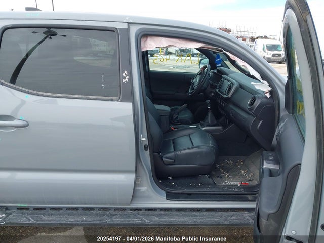 20254197 :رقم المزاد ، 3TYCZ5AN6MT034591 vin ، 2021 Toyota Tacoma Double Cab V6 مزاد بيع