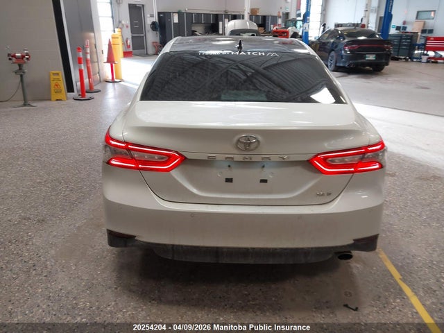 4T1B11HK9JU037099 Toyota CAMRY XLE
