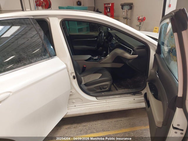 4T1B11HK9JU037099 Toyota CAMRY XLE